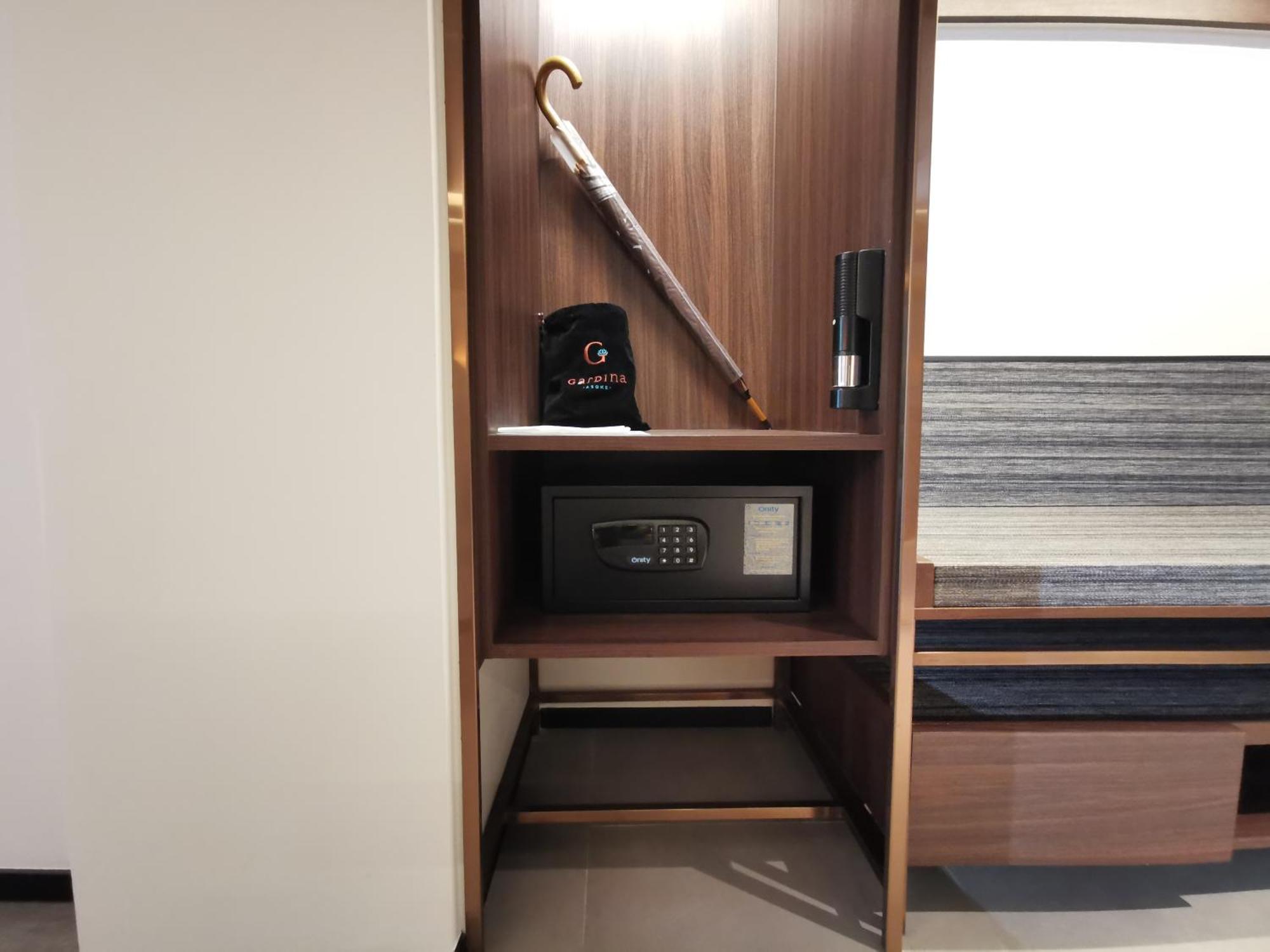 Gardina Asoke & Hotel 4*