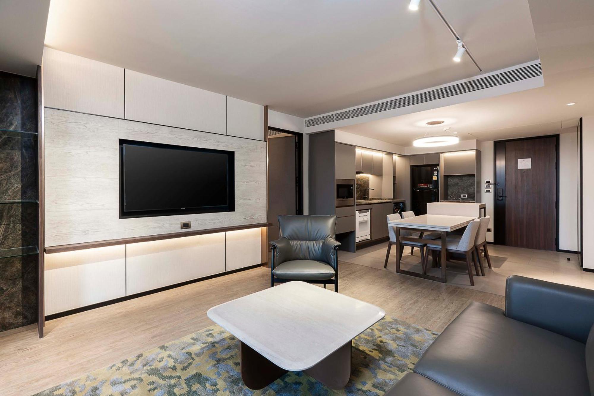 Hotel Gardina Asoke &